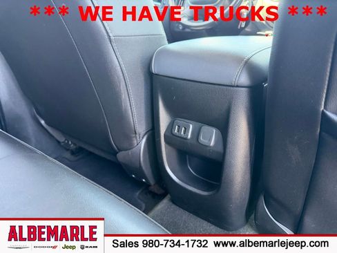 Used 2018 Chevrolet Colorado Z71 AWD/4WD image 39