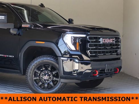 Used 2024 GMC Sierra 2500 AT4 w/ AT4 Premium Plus Package AWD/4WD image 3