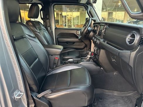 Used 2020 Jeep Gladiator Overland image 42