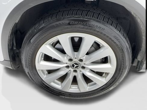 Used 2020 Mercedes-Benz GLC 300 4MATIC image 13