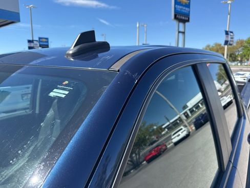 Used 2022 Chevrolet Silverado 2500 LT w/ Convenience Package image 3