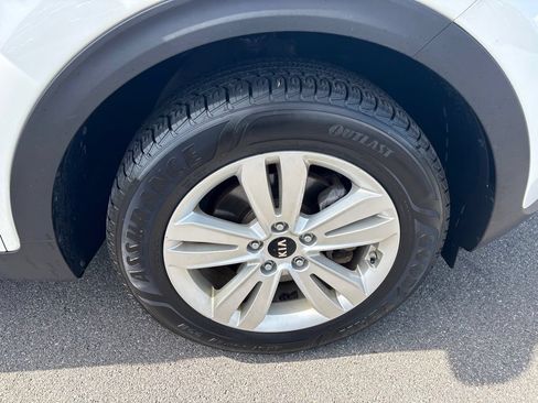 Used 2019 Kia Sportage LX w/ LX Popular Package AWD/4WD image 13