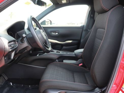 Used 2025 Honda HR-V Sport image 12
