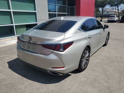 Used 2020 Lexus ES 350 w/ Premium Package FWD image 6