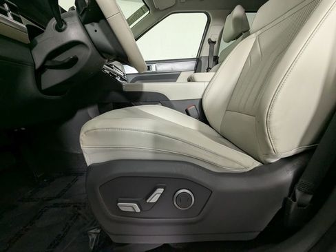 Used 2025 Hyundai Santa Fe SEL image 12