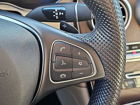 Used 2019 Mercedes-Benz GLC 350e 4MATIC image 25