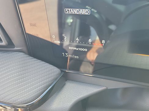 Certified 2025 Nissan Kicks SR FWD image 8