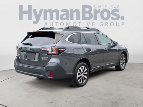 Used 2021 Subaru Outback Premium image 3