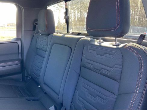 Used 2025 Nissan Frontier PRO-4X w/ Pro Convenience Package image 5