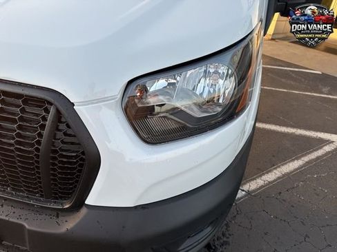 New 2026 Ford Transit 250 148 Medium Roof w/ Load Area Protection Package RWD image 33