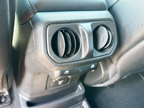 Used 2022 Jeep Wrangler Unlimited Rubicon 4xe w/ Dual Top Group AWD/4WD image 28