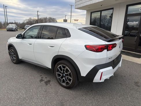 Used 2025 BMW X2 xDrive28i image 6