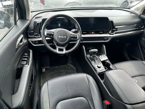 Used 2023 Kia Sportage EX image 10
