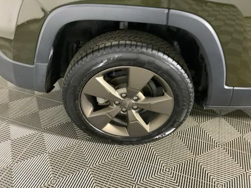 Used 2016 Jeep Cherokee 75th Anniversary FWD image 35