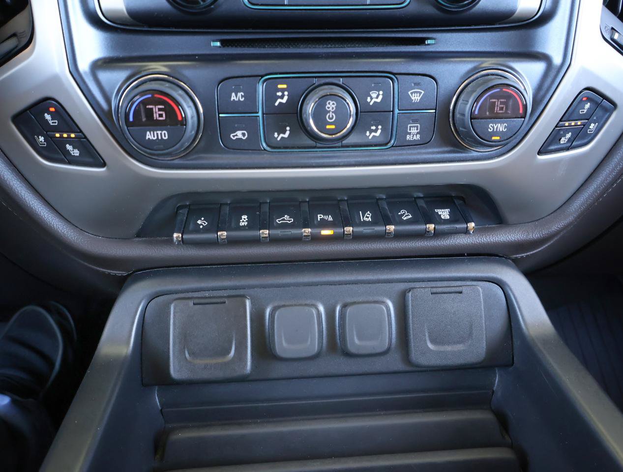 Used 2019 GMC Sierra 2500 Denali w/ Duramax Plus Package AWD/4WD image 49