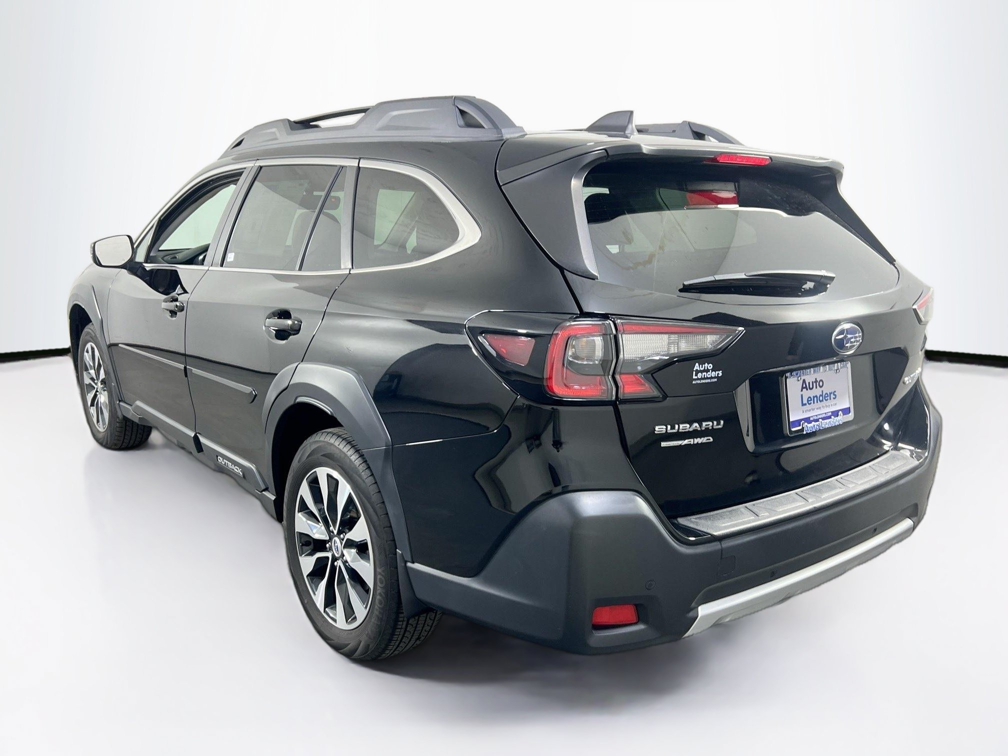 Used 2023 Subaru Outback Limited AWD/4WD image 7