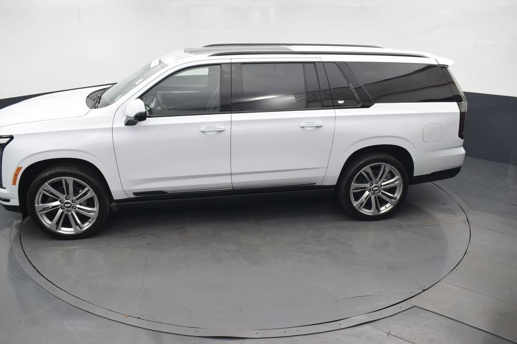 Certified 2026 Cadillac Escalade ESV Sport w/ Touring Package AWD/4WD image 40