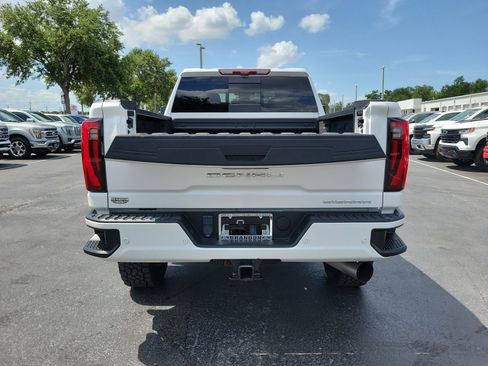Used 2024 GMC Sierra 3500 Denali Ultimate AWD/4WD image 10