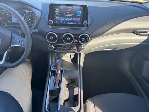 Used 2024 Nissan Sentra SV w/ All-Weather Package image 18