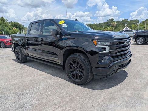 Used 2024 Chevrolet Silverado 1500 High Country w/ Midnight Edition AWD/4WD image 2