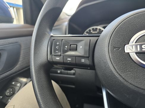 Used 2023 Nissan Rogue SV FWD image 20