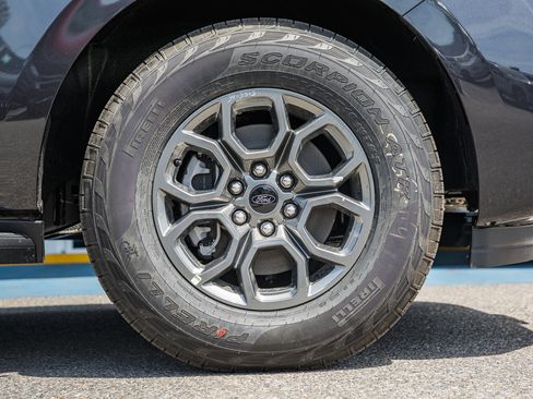 New 2026 Ford Expedition Active image 23