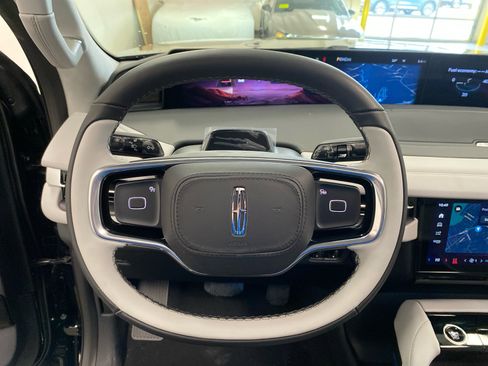 New 2026 Lincoln Navigator L Black Label image 23