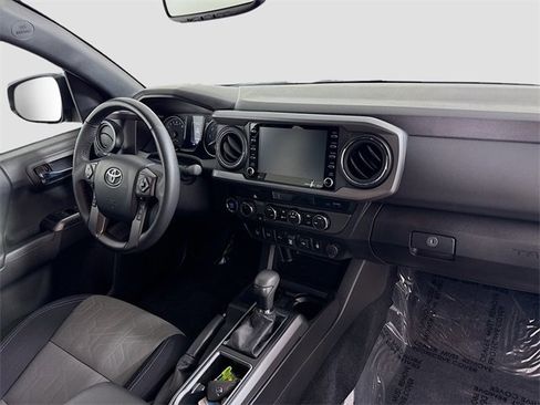 Certified 2023 Toyota Tacoma TRD Sport image 27