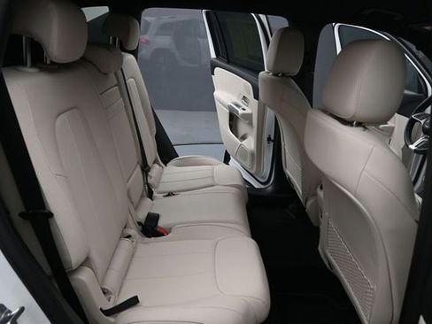 Certified 2025 Mercedes-Benz GLB 250 image 29