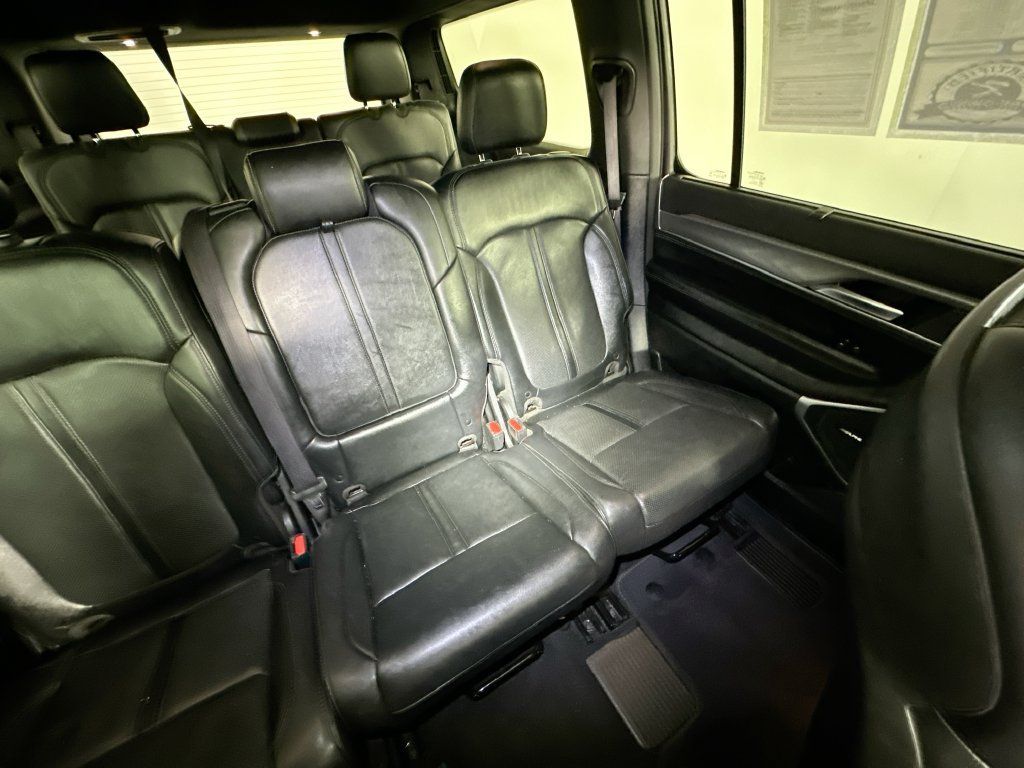 Used 2023 Jeep Wagoneer Series II w/ Convenience Group I AWD/4WD image 14