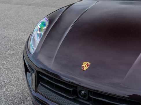 Certified 2026 Porsche Macan AWD/4WD image 18