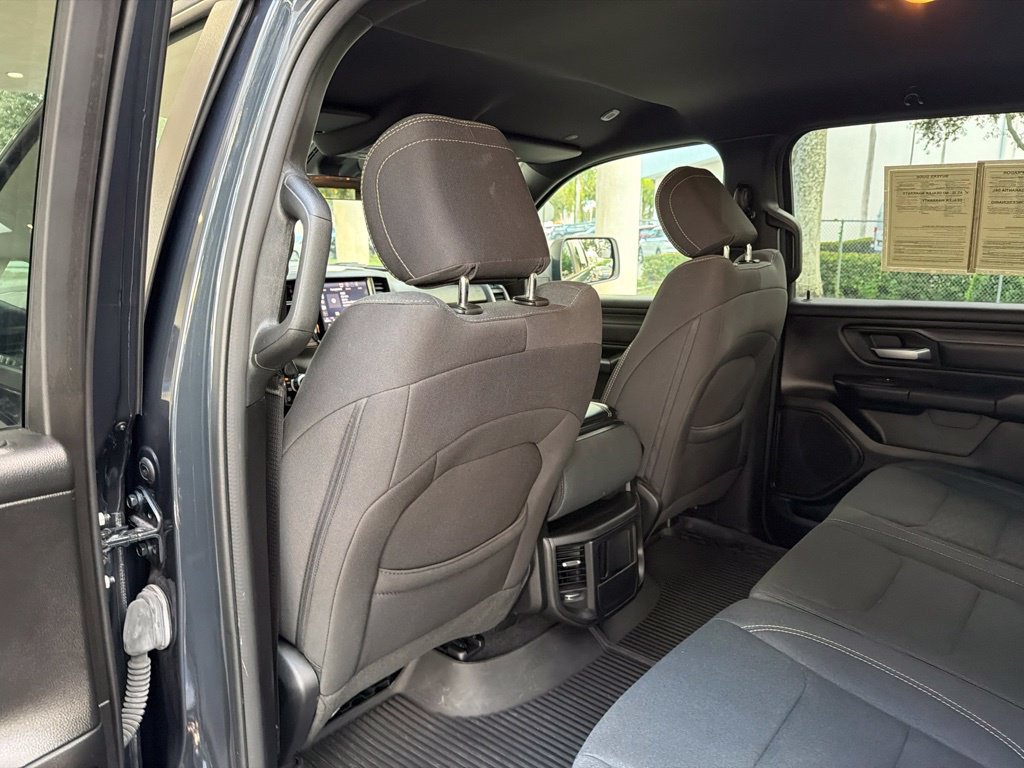 Used 2025 RAM 1500 Warlock AWD/4WD image 36