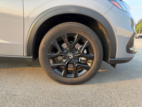 Used 2024 Honda HR-V Sport image 8