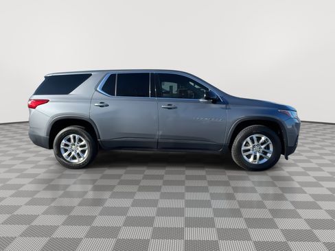Used 2019 Chevrolet Traverse LS image 2