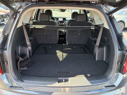 Used 2023 Kia Sorento EX image 29