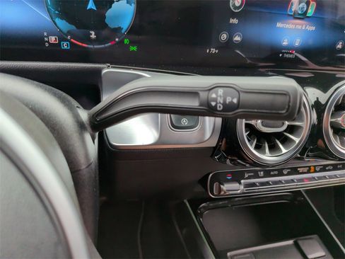 Used 2020 Mercedes-Benz GLB 250 image 19