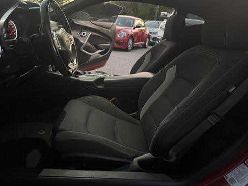 Used 2021 Chevrolet Camaro LT image 19