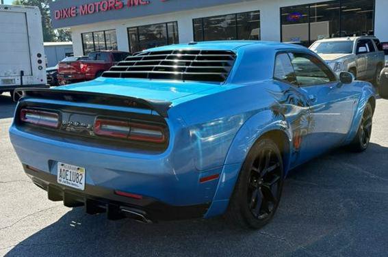 Used 2019 Dodge Challenger SXT w/ Blacktop Package RWD image 2
