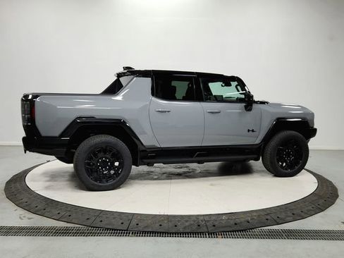 New 2026 GMC Hummer EV 4x4 Crew Cab w/ LPO, Dark Essentials Package image 8