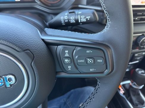 New 2025 Jeep Wrangler Unlimited Rubicon image 36