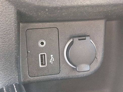Used 2020 Nissan Kicks SV FWD image 20