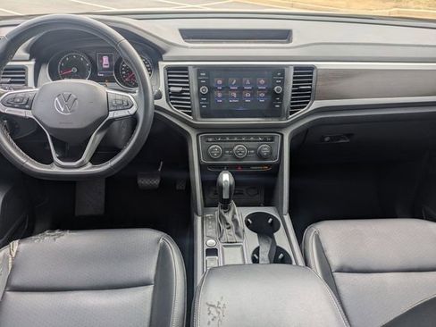 Used 2021 Volkswagen Atlas SE w/ Panoramic Sunroof Package image 16