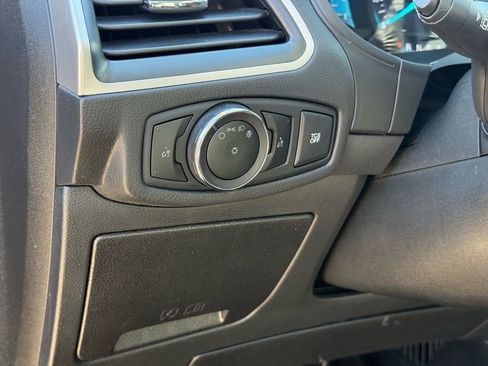 Used 2024 Ford Edge SEL image 18