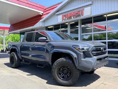Used 2024 Toyota Tacoma SR5 w/ SR5 Upgrade Package AWD/4WD image 1