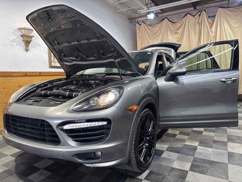 Used 2014 Porsche Cayenne GTS AWD/4WD image 11