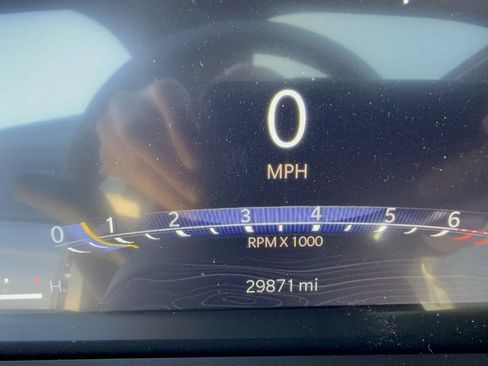 Used 2023 Jeep Grand Cherokee L Limited w/ Luxury Tech Group II image 19