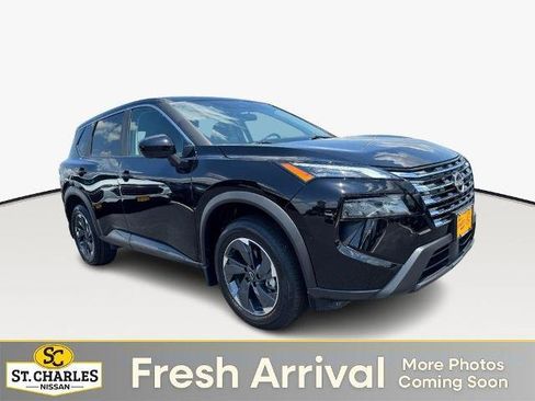 Certified 2026 Nissan Rogue SV FWD image 1