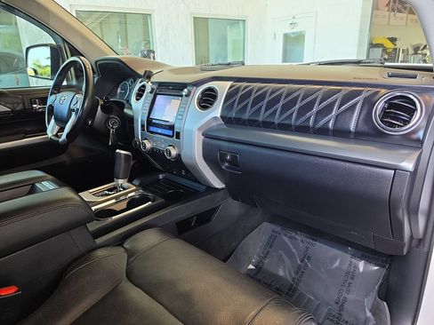 Used 2017 Toyota Tundra Platinum AWD/4WD image 34