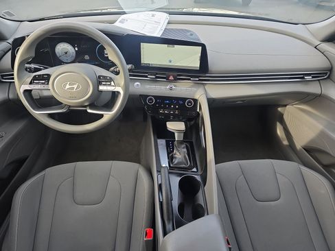 Used 2024 Hyundai Elantra SEL image 28