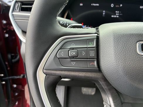 New 2025 Jeep Grand Cherokee Limited AWD/4WD image 22